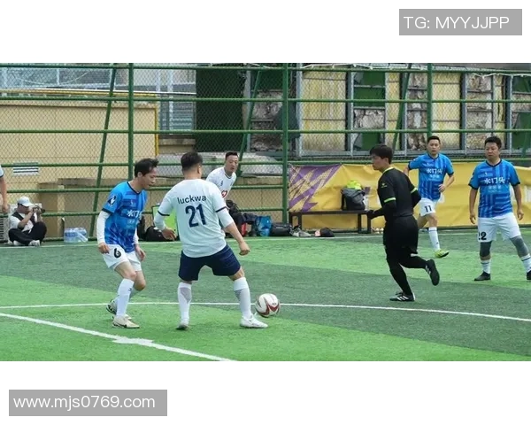 专业解读:杭州足球队的边路渗透打法 专业解读:杭州足球队的边路渗透打法