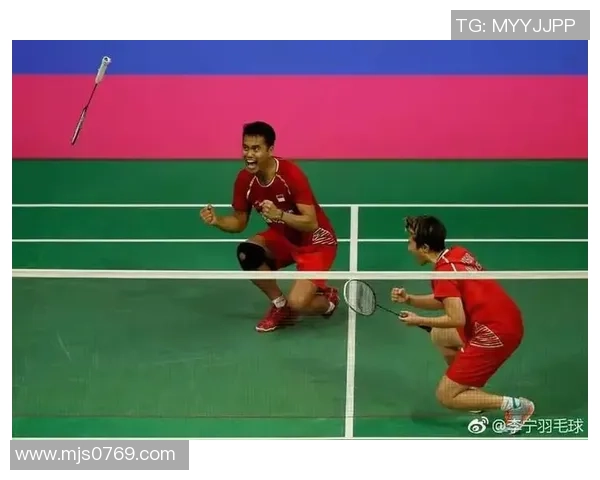 广州羽毛球队与杭州羽毛球队赛后复盘分析比赛经验与战术调整探讨