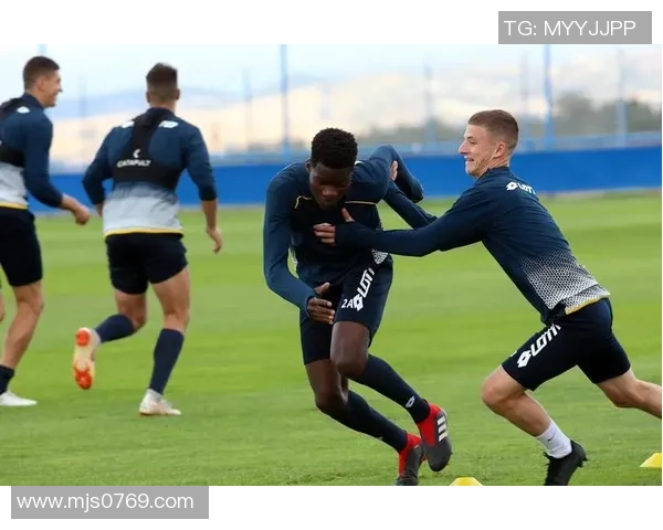 法国足球运动员露鸟门的精彩瞬间与背后故事揭秘 法国足球运动员露鸟门的精彩瞬间与背后故事揭秘